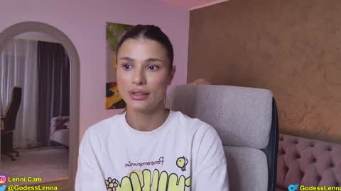 Snapshot of lenna_godess chatting on October 16, 4:12 am Lenna Goddess online show from October 16, 4:12 am