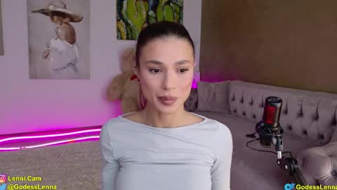 Snapshot of lenna_godess chatting on February 27, 6:46 am Lenna Goddess online show from February 27, 6:46 am