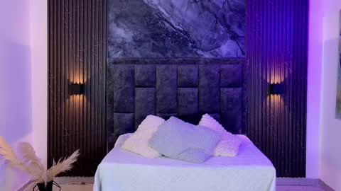 lenna_s online show from November 28, 9:33 pm