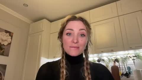 lento09 online show from February 18, 8:58 pm