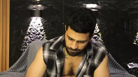 Leo  Diaz online show from March 19, 2:50 am