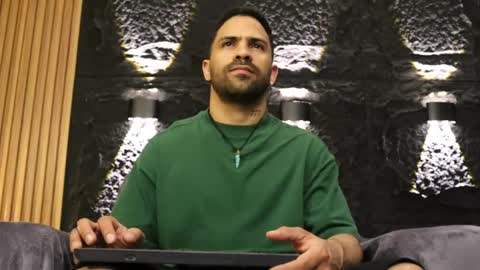 Leo  Diaz online show from April 18, 12:23 am