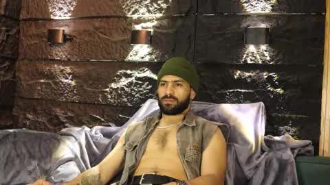 Leo  Diaz online show from October 21, 1:00 am