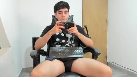 Leo Jones online show from May 7, 1:01 am