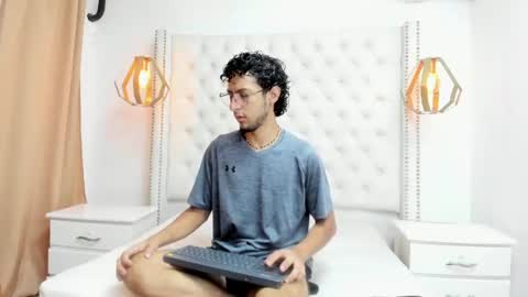 LEO online show from June 30, 12:15 pm