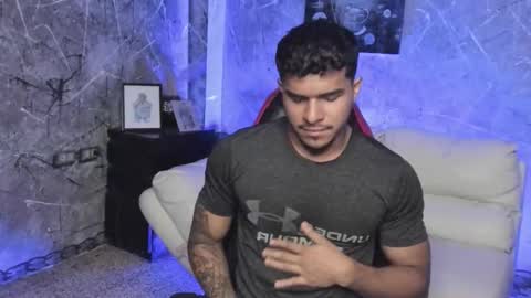 Leo independent model online show from November 11, 12:46 am