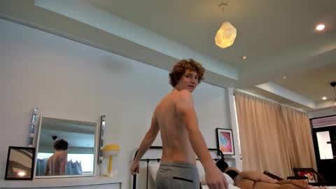 leo_wildd online show from October 17, 7:45 am