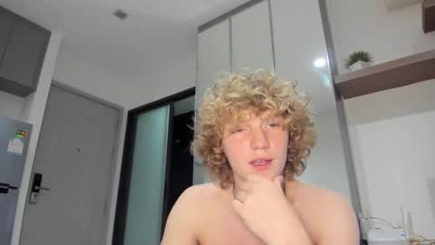 leo_wildd online show from October 1, 8:24 am