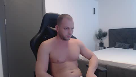 Leo online show from October 10, 3:51 pm