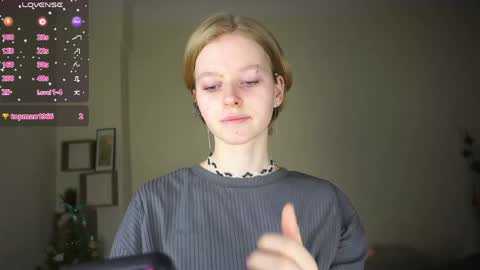 Hello Im Roxy Im just starting my journey here so lets get acquainted online show from April 7, 7:05 pm