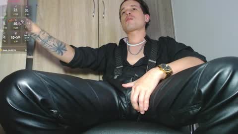 iam leonal online show from May 20, 6:47 pm