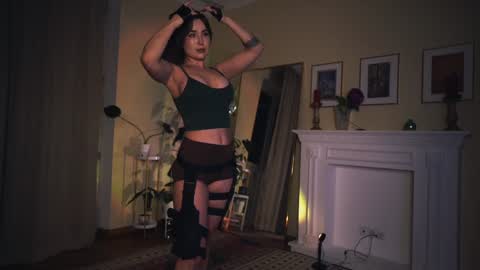 Snapshot of leonamell chatting on January 18, 9:13 pm Leo online show from January 18, 9:13 pm