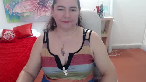 leonela   online show from February 14, 2:47 am