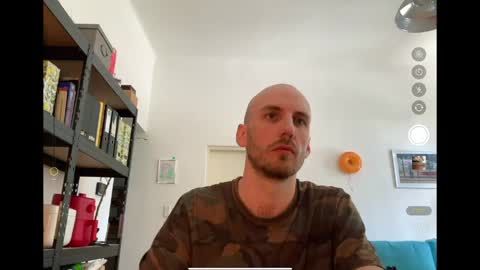 Leon online show from May 5, 9:48 am