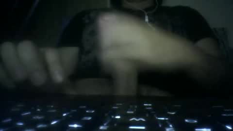 leoonel_95 online show from April 20, 4:15 am