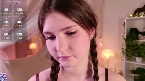 Nicole Moore online show from November 23, 3:21 pm