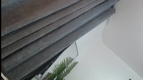 Snapshot of lesi_trisha chatting on February 2, 4:43 pm Trisha18 online show from February 2, 4:43 pm