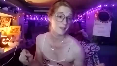 LesleyGumGrass- The Boring Trans girl online show from October 15, 5:54 am