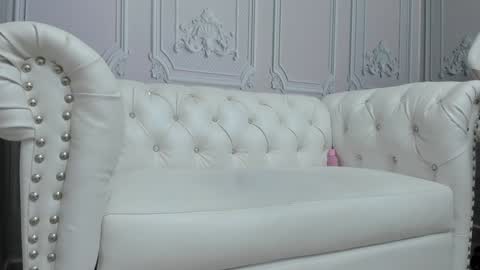 lesly_film26 online show from January 7, 10:30 pm