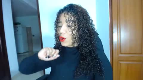 lesly online show from February 8, 10:40 pm