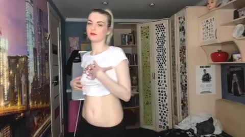 Kate online show from May 12, 4:05 pm