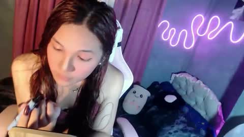 Snapshot of letsplaybaby_ chatting on October 12, 7:23 am gene online show from October 12, 7:23 am