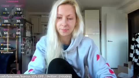 LeaVixx online show from March 2, 4:24 pm