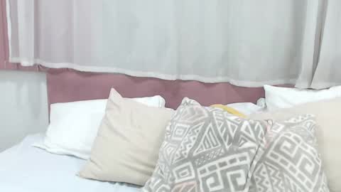 Snapshot of lexi_bloom chatting on March 1, 10:13 am Gabrielle online show from March 1, 10:13 am