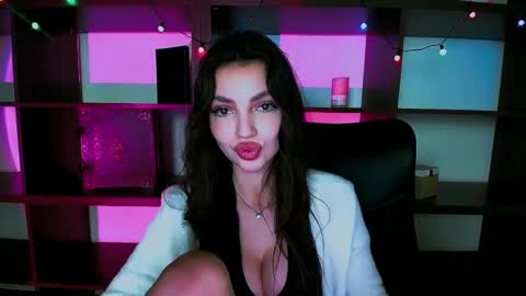 Snapshot of lexi_jos chatting on February 17, 6:06 pm Alexia online show from February 17, 6:06 pm