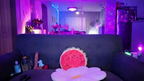 Lexi online show from April 8, 7:22 am