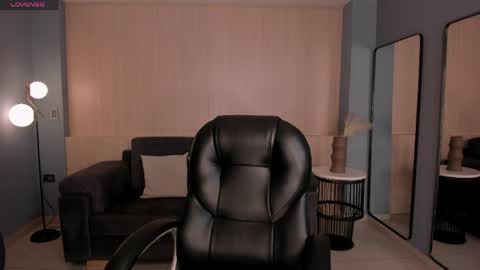 Lexie  online show from March 24, 6:25 pm