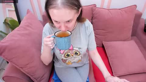 Snapshot of lexihoward chatting on October 14, 6:27 am Lexi online show from October 14, 6:27 am
