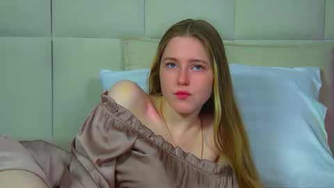 Lexi online show from November 12, 6:27 am