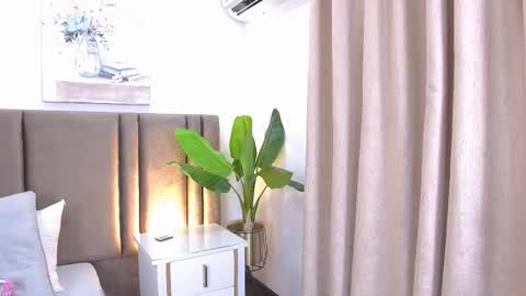 lexxi_gb online show from February 7, 11:30 pm