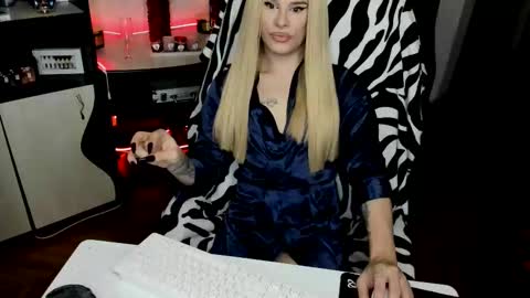 eva lexy you may call me Miss online show from November 15, 5:47 pm