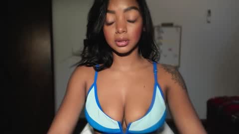 LEXY - Independent account online show from February 11, 2:21 pm