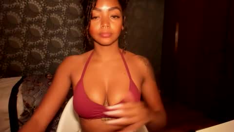 LEXY - Independent account online show from October 22, 7:15 pm