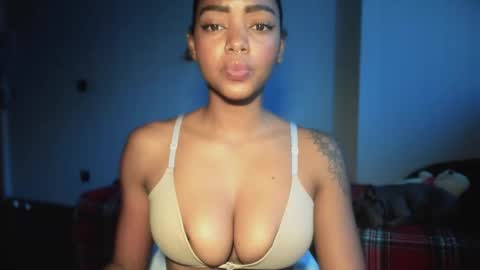 LEXY - Independent account online show from March 26, 1:38 pm