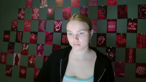 Snapshot of leyla_le chatting on September 20, 6:38 am Leyla online show from September 20, 6:38 am