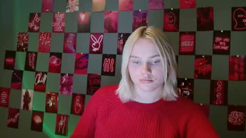 Snapshot of leyla_le chatting on September 24, 9:27 am Leyla online show from September 24, 9:27 am