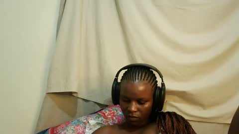 leylacuty13 online show from March 19, 10:04 pm