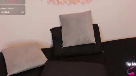 leyla woods online show from November 15, 2:07 pm