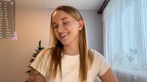 Mia online show from January 12, 12:45 pm