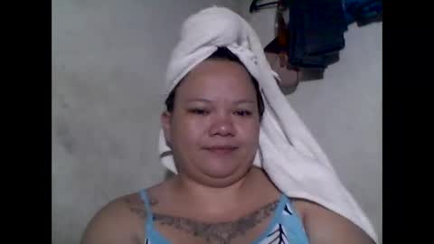 lhiannash33 online show from September 18, 7:12 am