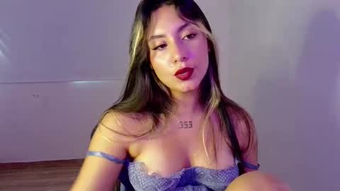 Lia  online show from January 7, 9:09 pm