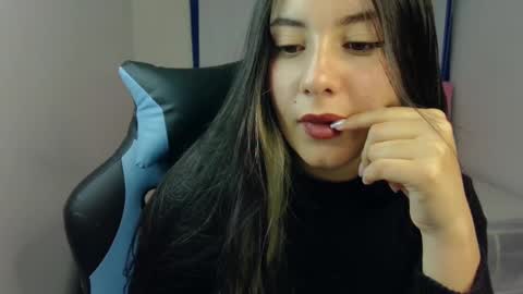 Lia  online show from March 4, 5:45 pm