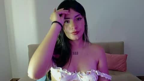 Lia  online show from April 13, 9:30 pm