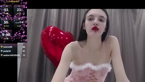 Snapshot of lia__meow chatting on February 15, 8:11 am Lia online show from February 15, 8:11 am