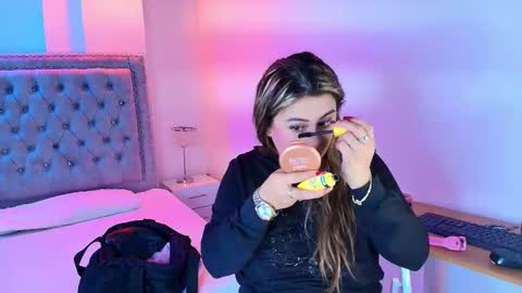 Lia  online show from February 25, 3:43 am