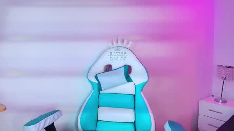 Lia  online show from March 15, 5:01 am